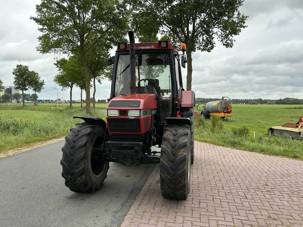 Case ih 4230 xl - Tracteur agricole: photos 3 Case ih 4230 xl - Tracteur agricole: photos 3