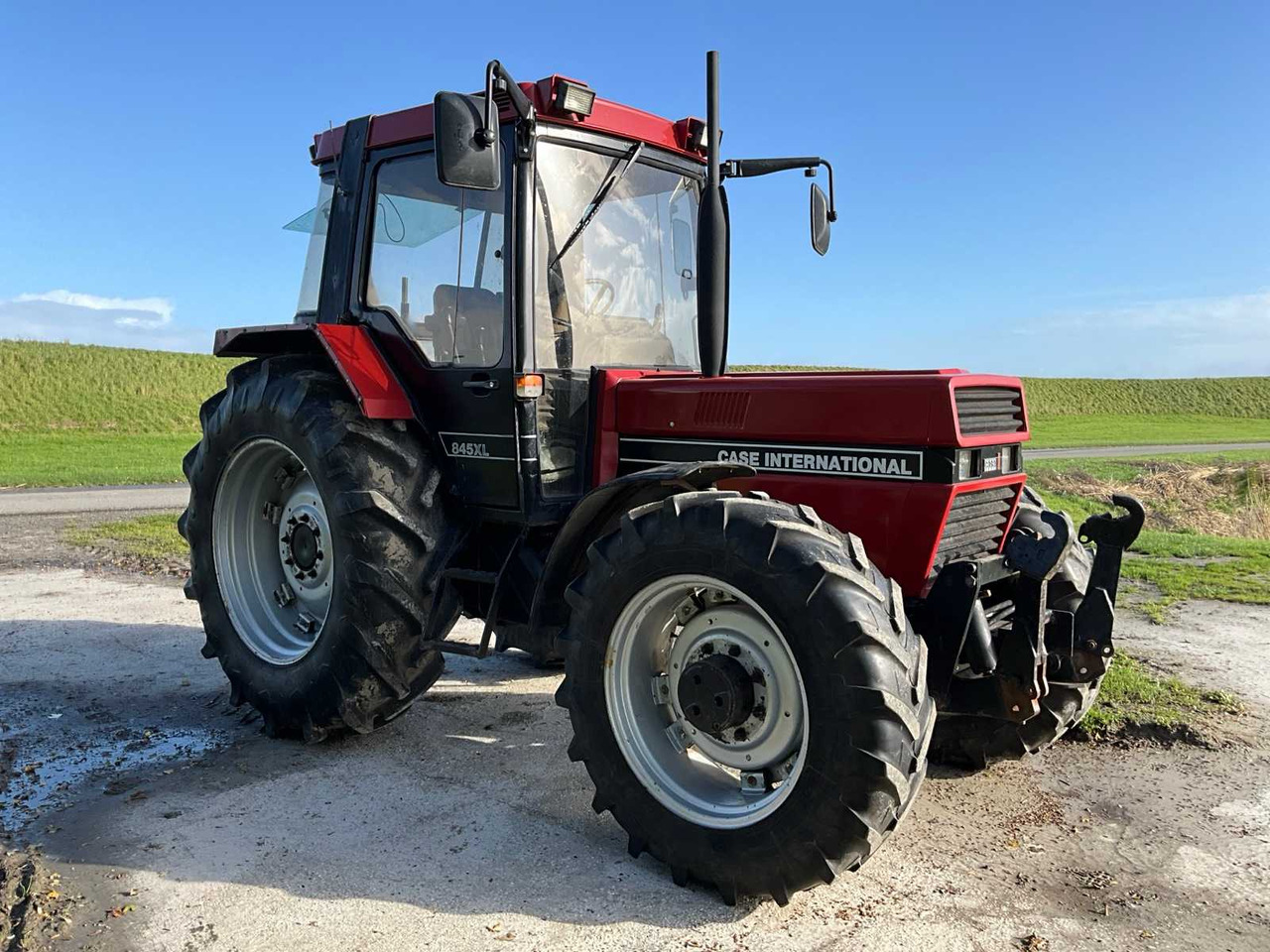 Case international 845XL - Tracteur agricole: photos 4 Case international 845XL - Tracteur agricole: photos 4