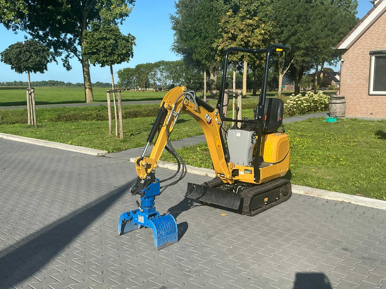 Cat 300.9D - Mini pelle: photos 1 Cat 300.9D - Mini pelle: photos 1