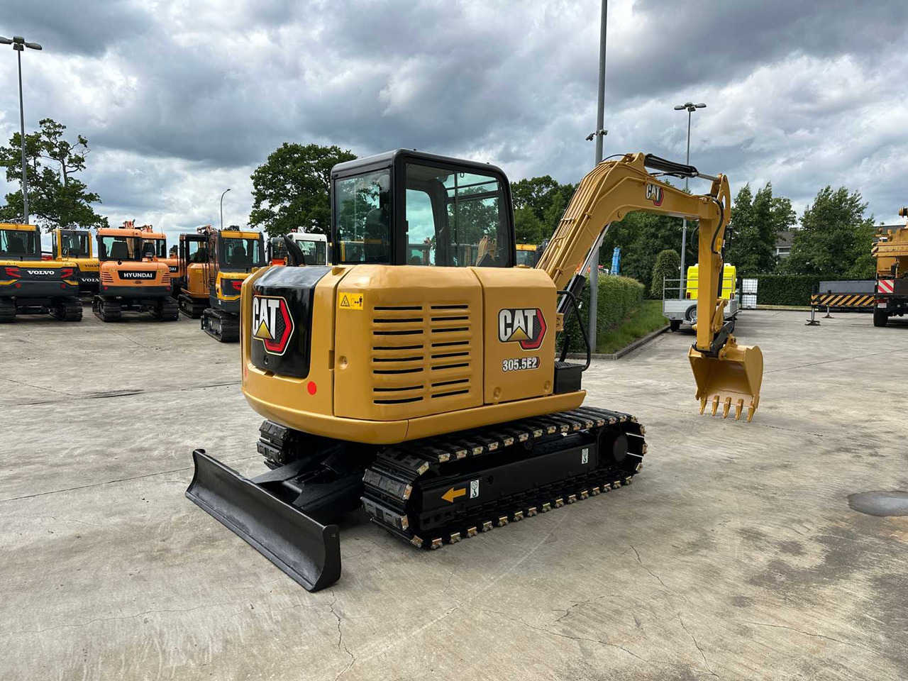 Caterpillar 305.5E2 - Pelle sur chenille: photos 4 Caterpillar 305.5E2 - Pelle sur chenille: photos 4