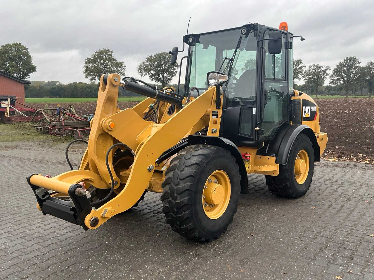 Caterpillar 906M - Chargeuse sur pneus: photos 2 Caterpillar 906M - Chargeuse sur pneus: photos 2