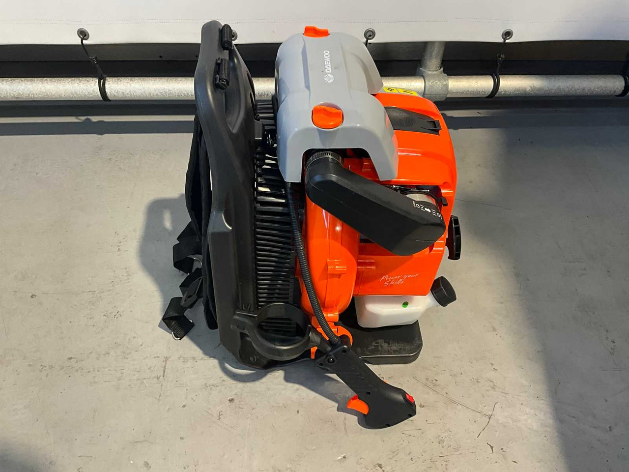 Matériel de jardinage Daewoo DABL7662: photos 8 Matériel de jardinage Daewoo DABL7662: photos 8