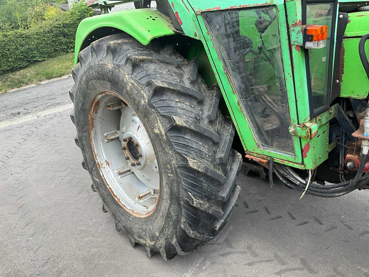 Tracteur agricole Deutz D6807A: photos 12