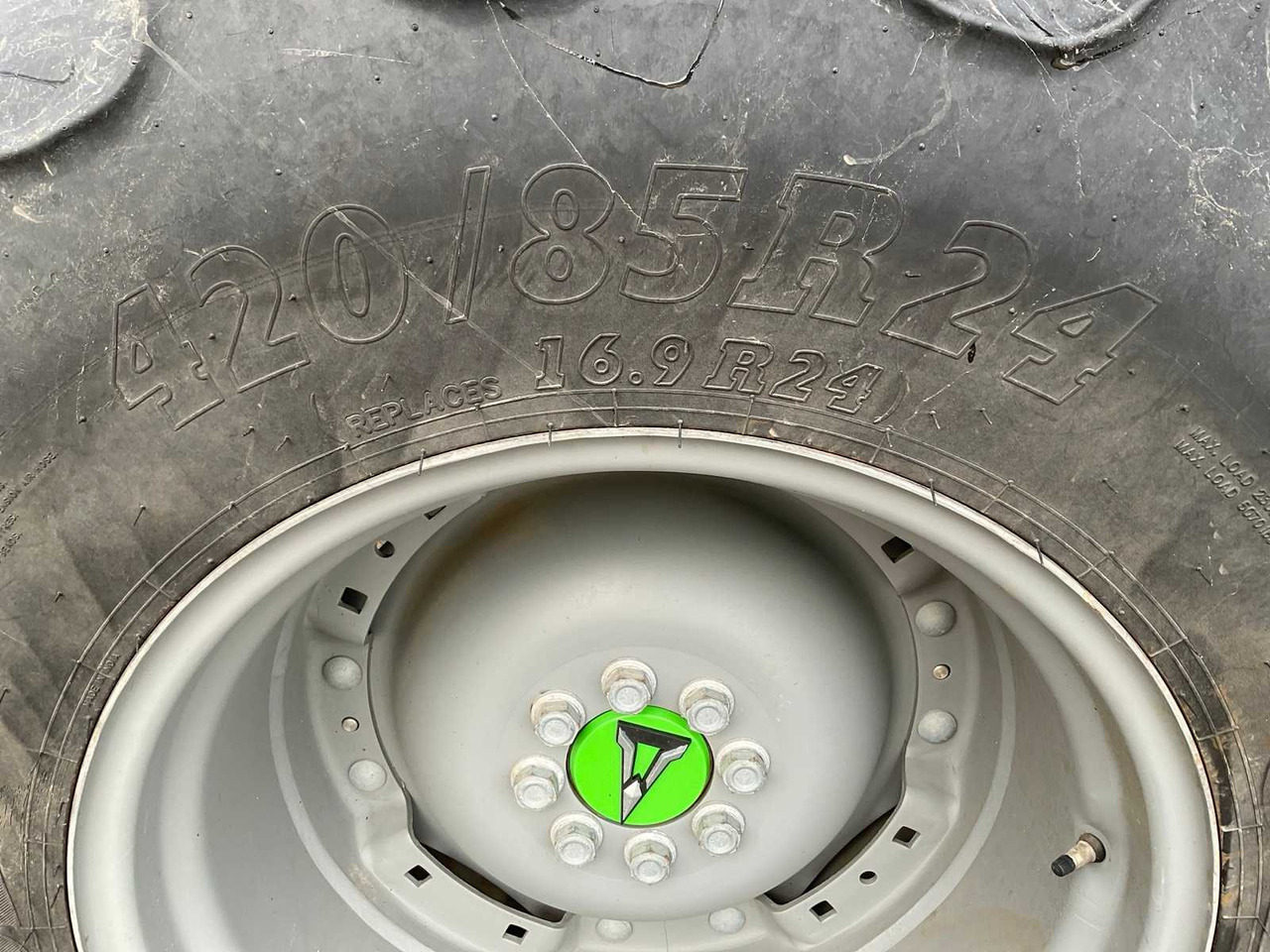 Tracteur agricole Deutz-Fahr 2024 DEUTZ-FAHR 6135C RV SHIFT FOUR WHEEL DRIVE FARM TRACTOR: photos 15 Tracteur agricole Deutz-Fahr 2024 DEUTZ-FAHR 6135C RV SHIFT FOUR WHEEL DRIVE FARM TRACTOR: photos 15