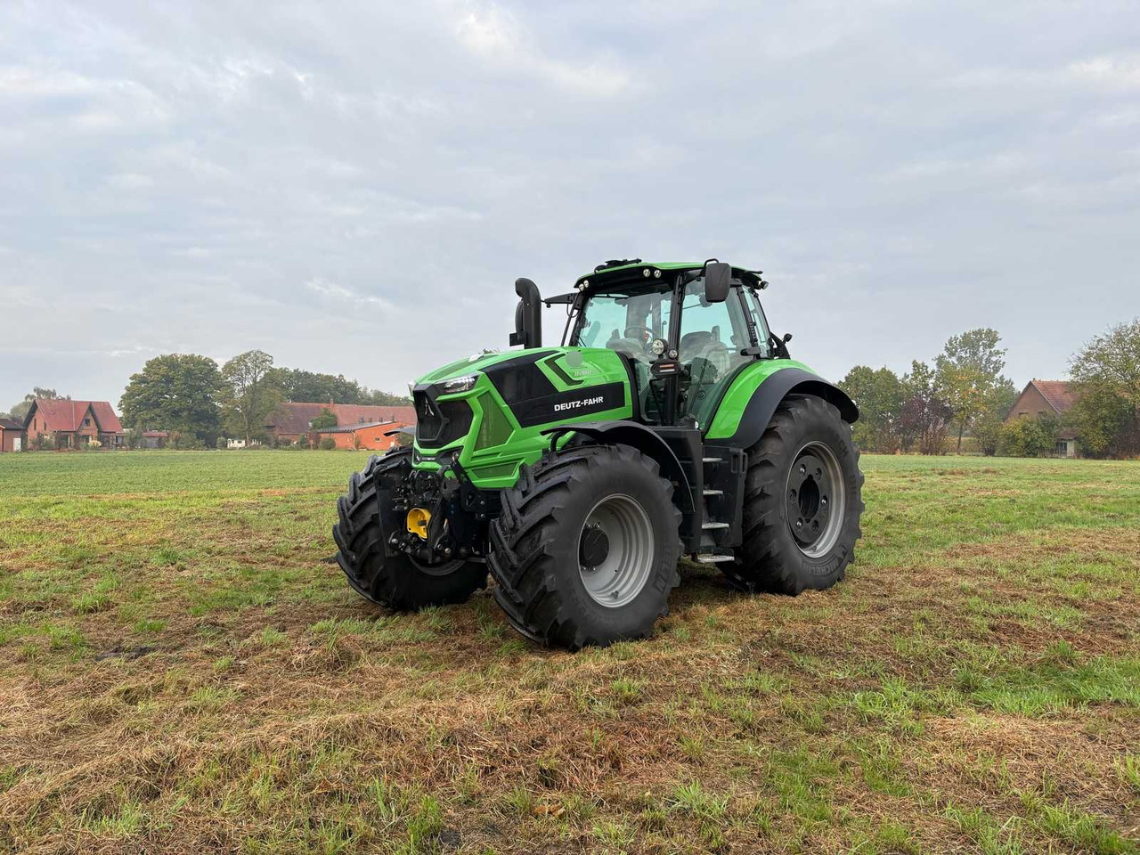 Deutz-Fahr 8280 TTV - Tracteur agricole: photos 1 Deutz-Fahr 8280 TTV - Tracteur agricole: photos 1