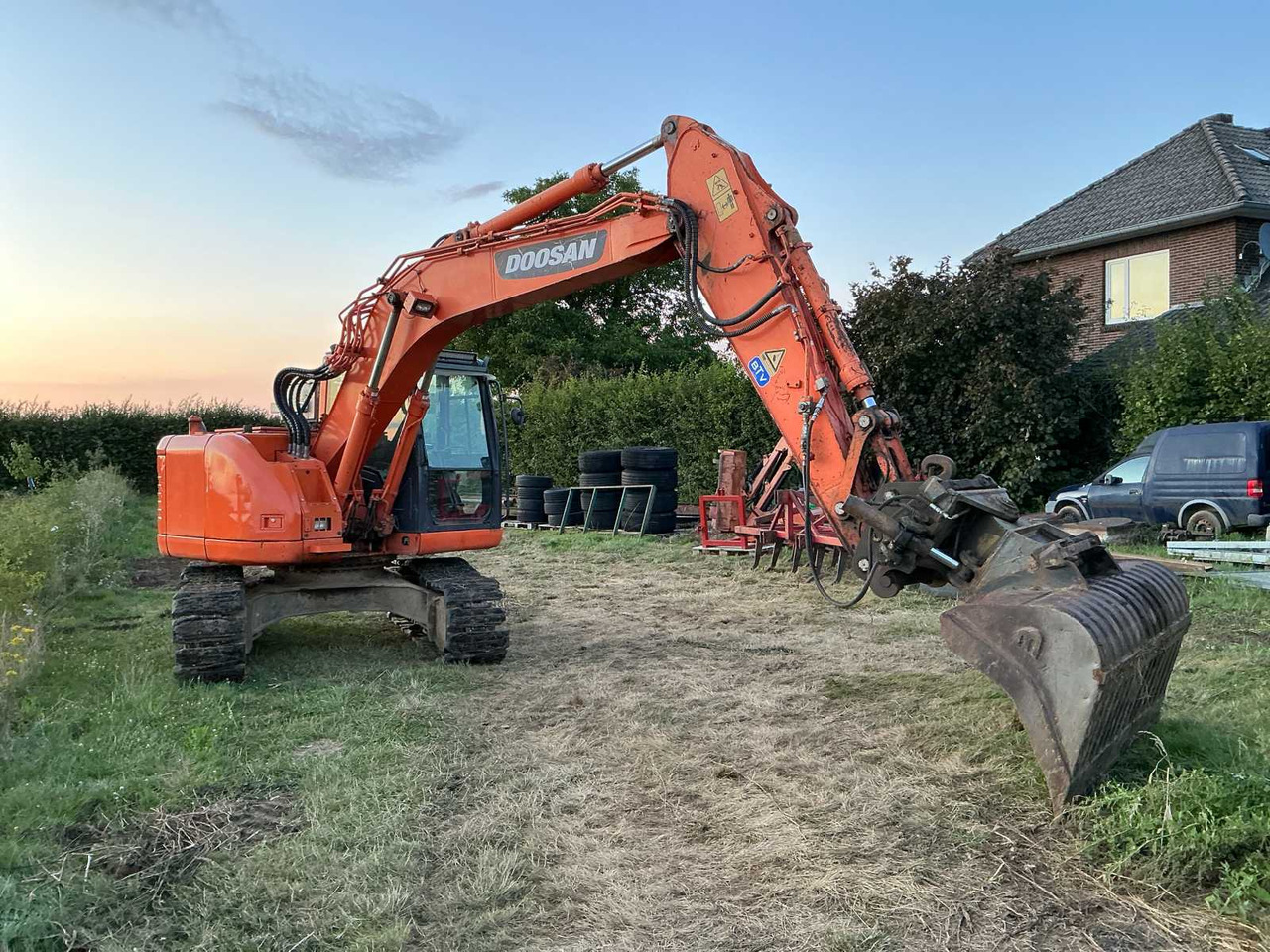 Doosan 140lcr - Pelle sur chenille: photos 5 Doosan 140lcr - Pelle sur chenille: photos 5