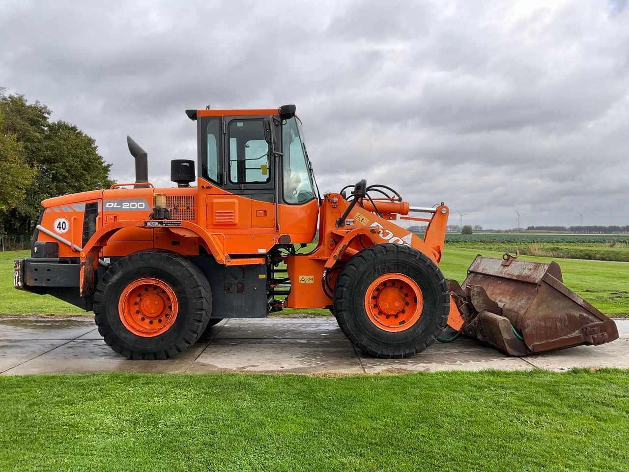 Doosan DL200 - Chargeuse sur pneus: photos 4 Doosan DL200 - Chargeuse sur pneus: photos 4