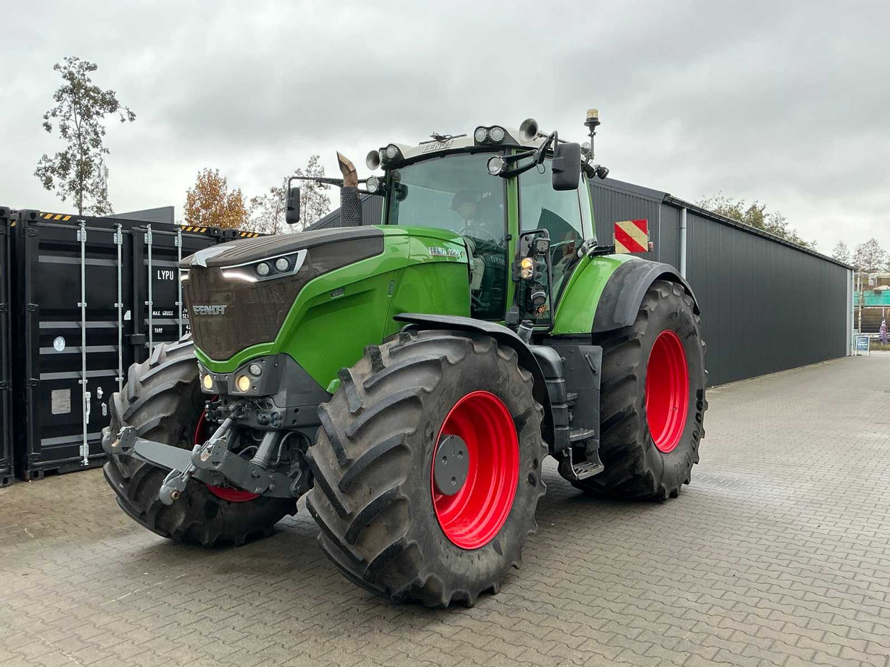 FENDT 934 VARIO ALL-WHEEL DRIVE AGRICULTURAL TRACTOR - Tracteur agricole: photos 4 FENDT 934 VARIO ALL-WHEEL DRIVE AGRICULTURAL TRACTOR - Tracteur agricole: photos 4