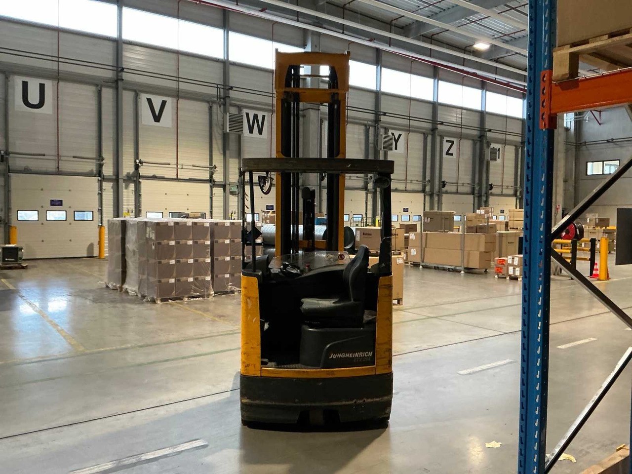 FORKLIFT TRUCK - JUNGHEINRICH - ETV 214 - 2012 - Chariot élévateur: photos 3 FORKLIFT TRUCK - JUNGHEINRICH - ETV 214 - 2012 - Chariot élévateur: photos 3