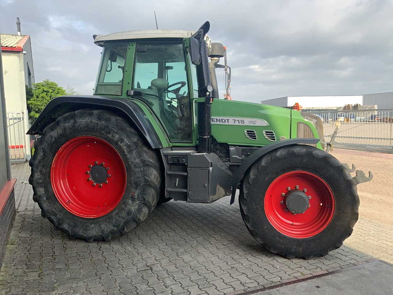 Fendt 718 Vario - Tracteur agricole: photos 4 Fendt 718 Vario - Tracteur agricole: photos 4
