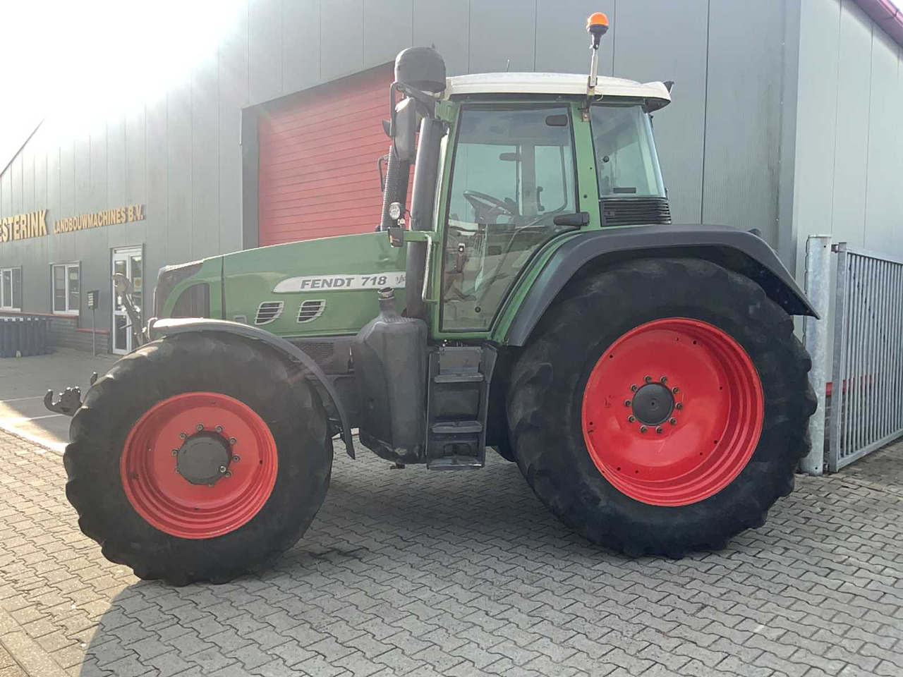 Fendt 718 Vario - Tracteur agricole: photos 5 Fendt 718 Vario - Tracteur agricole: photos 5