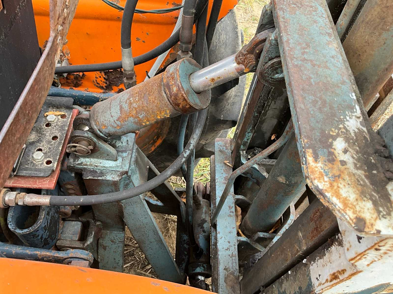 Tracteur agricole Fiat 640F/8: photos 22