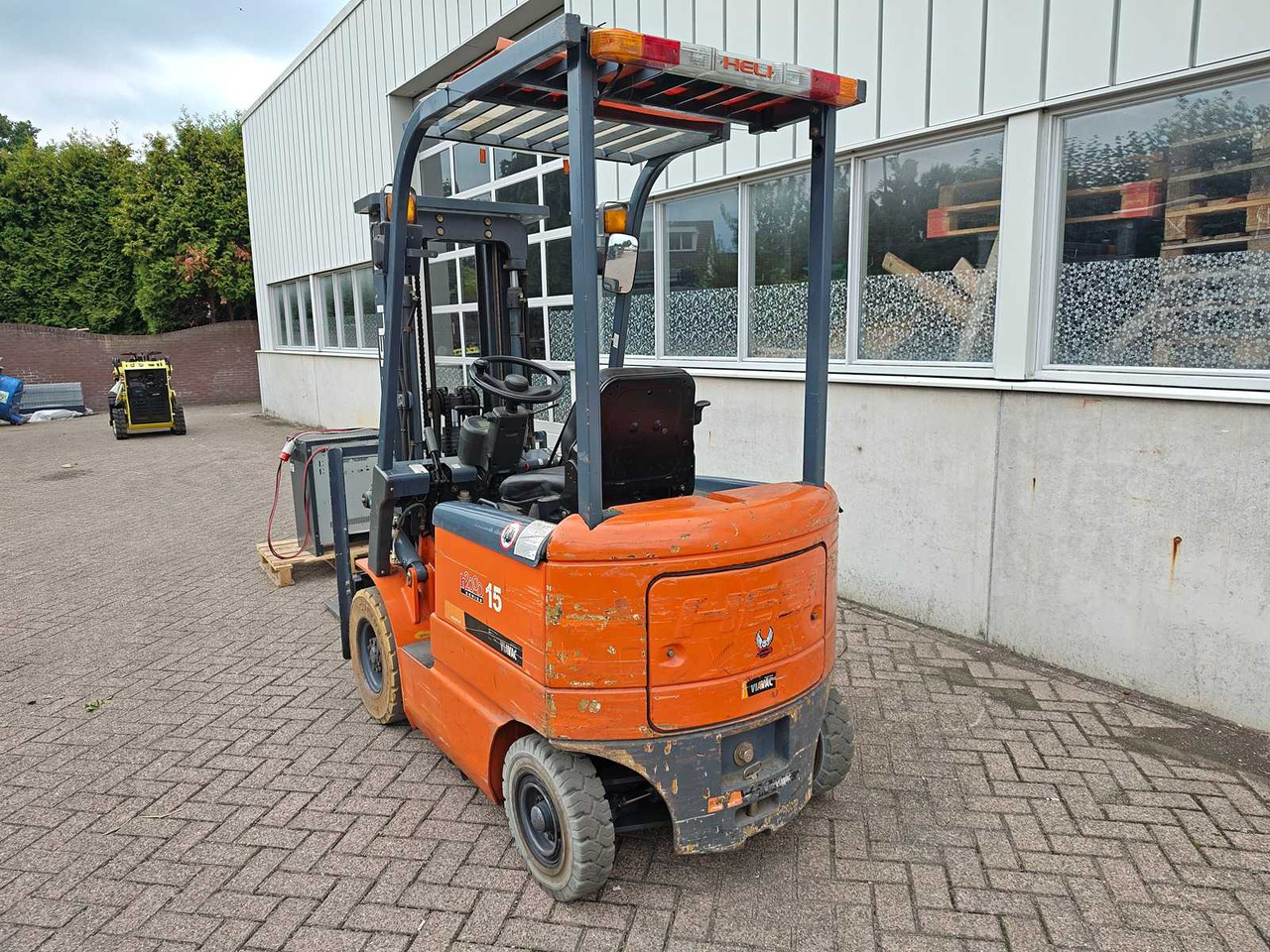 HELI - 2009 - CPD15C2G - FORKLIFT - Chariot élévateur: photos 4 HELI - 2009 - CPD15C2G - FORKLIFT - Chariot élévateur: photos 4