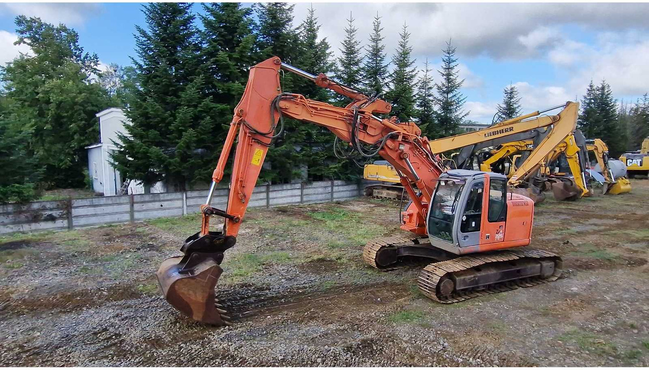HITACHI ZX225USLC - Pelle sur chenille: photos 1 HITACHI ZX225USLC - Pelle sur chenille: photos 1