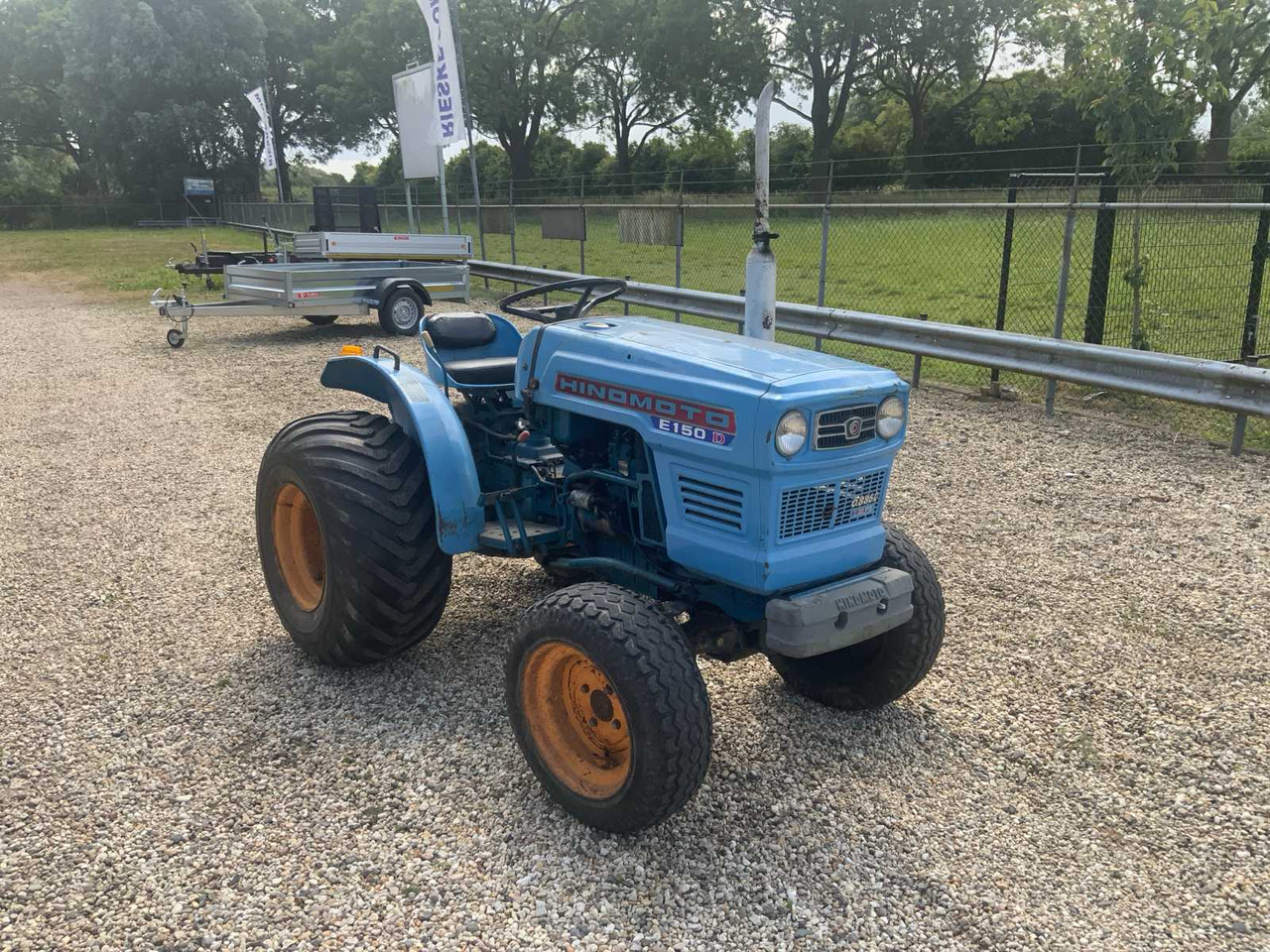 Hinomoto E150D - Micro tracteur: photos 3 Hinomoto E150D - Micro tracteur: photos 3