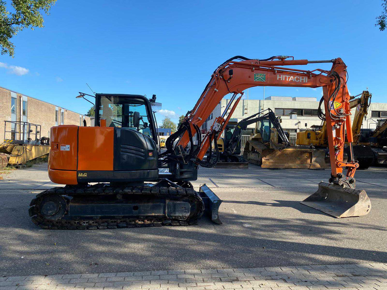 Hitachi - Pelle sur chenille: photos 2 Hitachi - Pelle sur chenille: photos 2