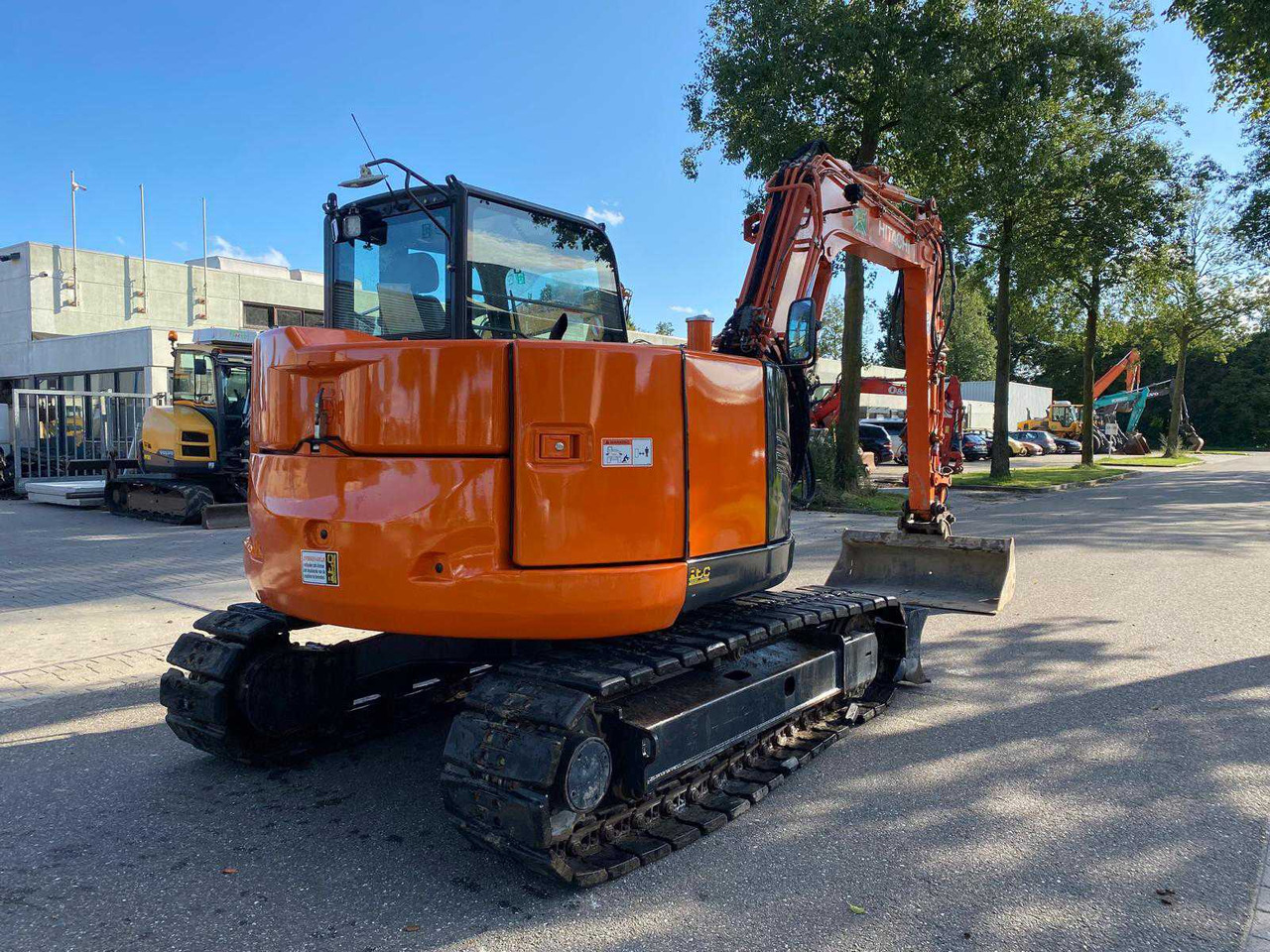 Hitachi - Pelle sur chenille: photos 3 Hitachi - Pelle sur chenille: photos 3