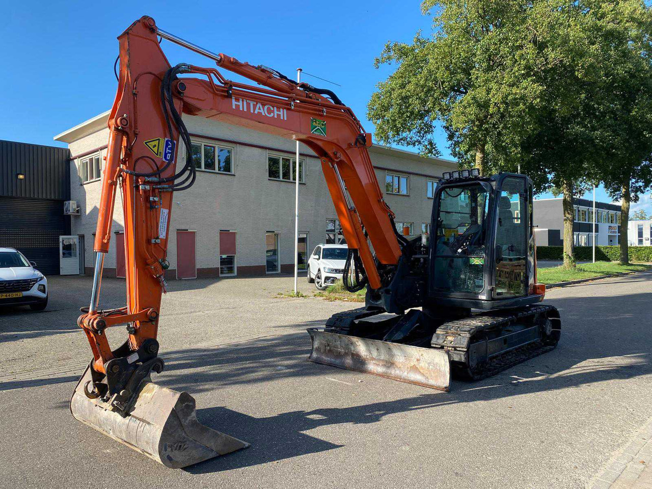 Hitachi - Pelle sur chenille: photos 1 Hitachi - Pelle sur chenille: photos 1