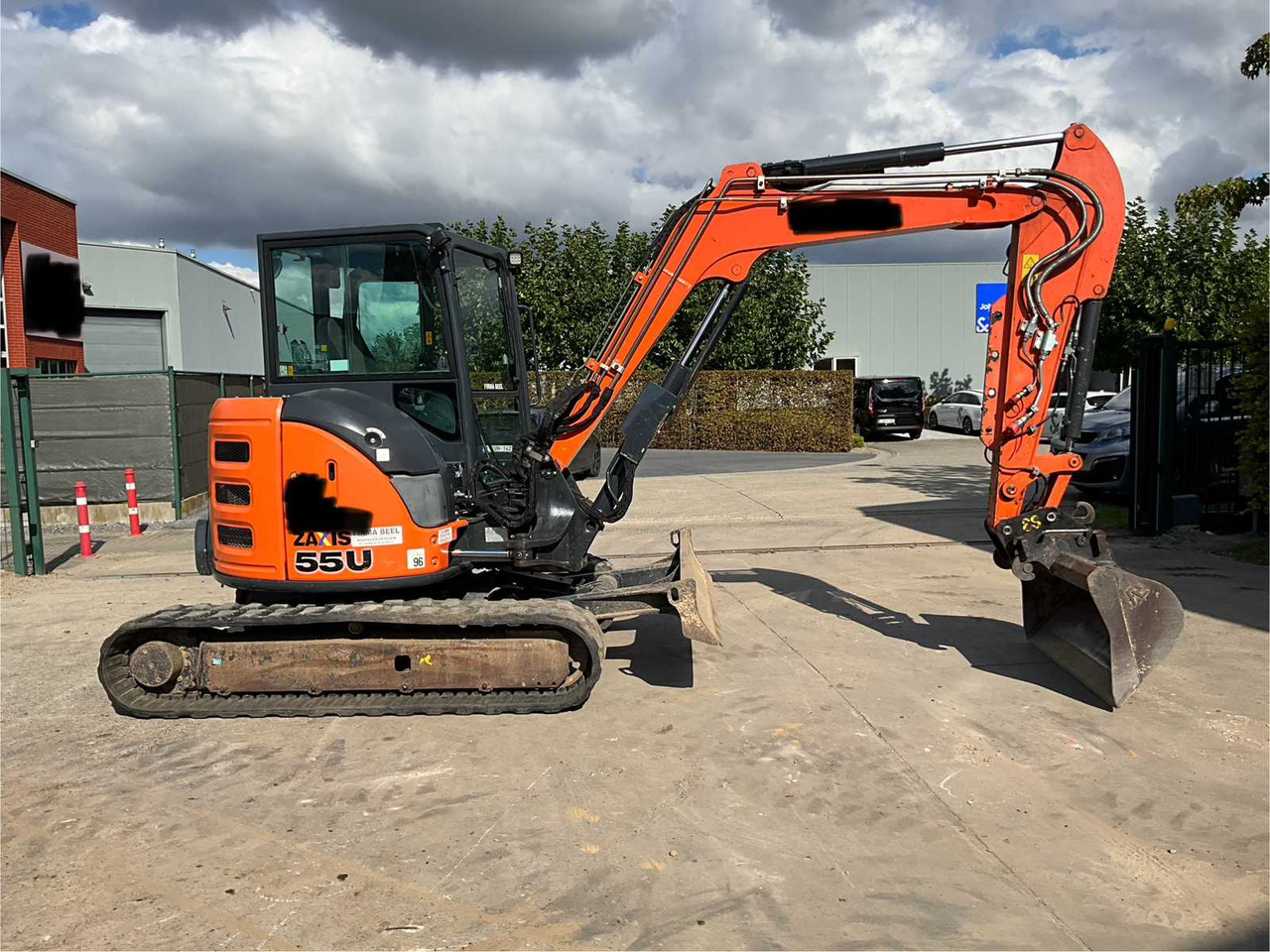 Hitachi ZAXIS ZX55U-5A CLR - Pelle sur chenille: photos 2 Hitachi ZAXIS ZX55U-5A CLR - Pelle sur chenille: photos 2