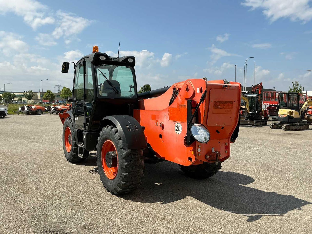 JCB 540-140 - Chargeuse sur pneus: photos 3 JCB 540-140 - Chargeuse sur pneus: photos 3