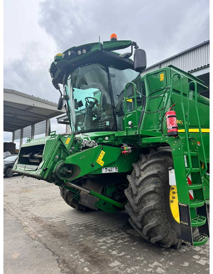 JOHN DEERE T660I - Moissonneuse-batteuse: photos 5 JOHN DEERE T660I - Moissonneuse-batteuse: photos 5