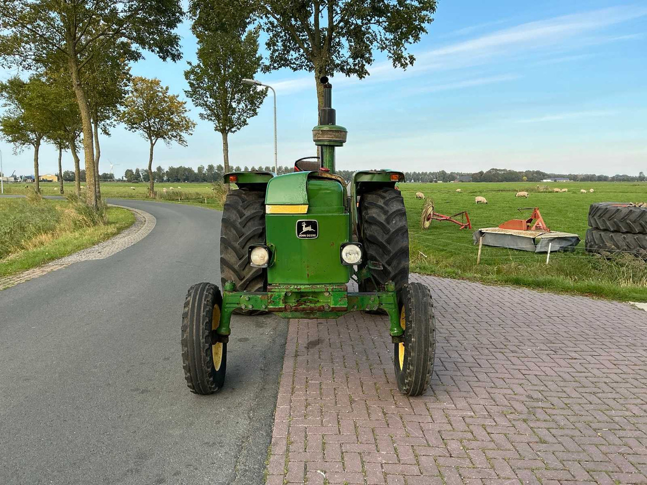 John Deere 3130 - Tracteur agricole: photos 2 John Deere 3130 - Tracteur agricole: photos 2