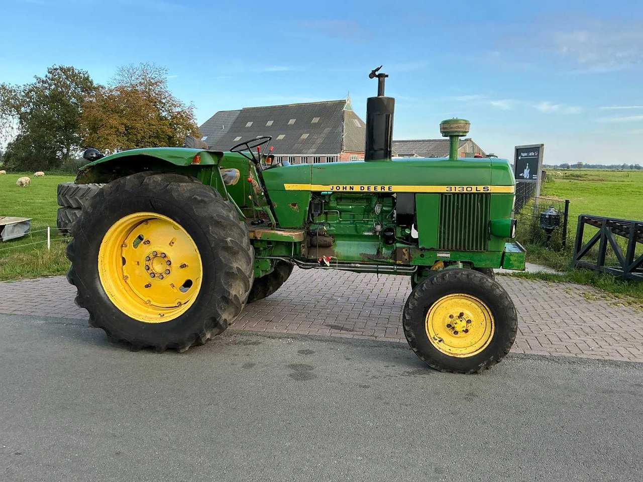 John Deere 3130 - Tracteur agricole: photos 5 John Deere 3130 - Tracteur agricole: photos 5