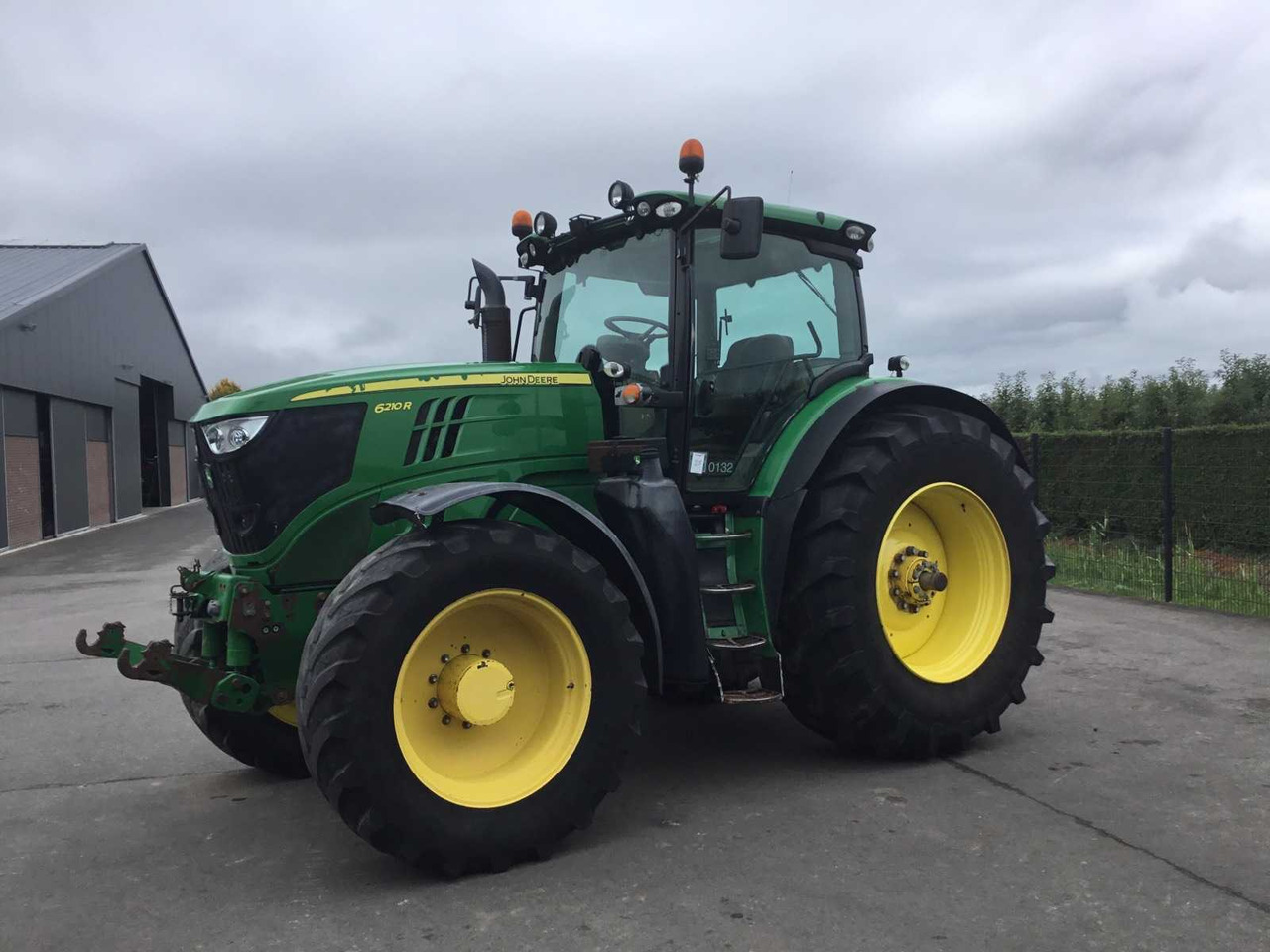 Tracteur agricole John Deere 6210R: photos 9