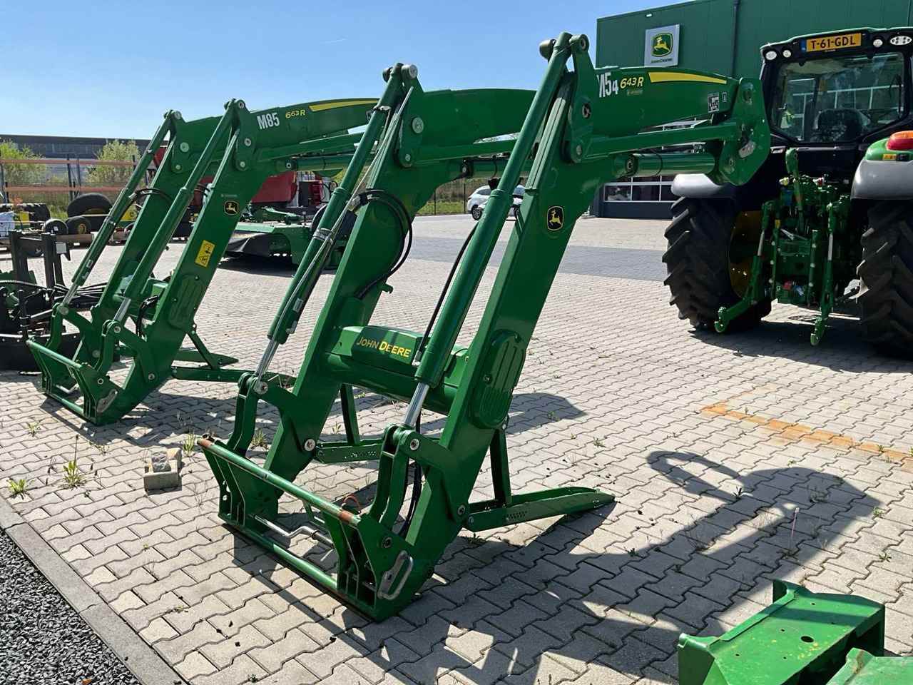John Deere 643R - Chargeur frontal pour tracteur: photos 3 John Deere 643R - Chargeur frontal pour tracteur: photos 3