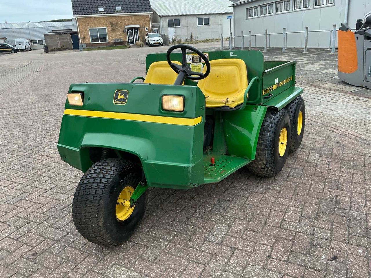 John Deere AMT 626 - Tracteur communal: photos 2 John Deere AMT 626 - Tracteur communal: photos 2