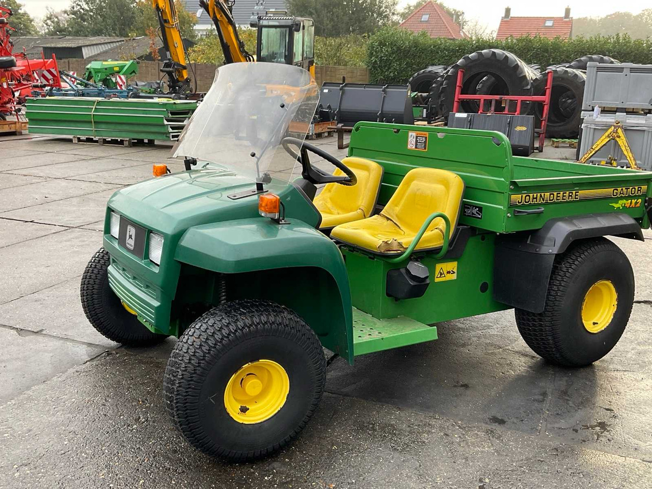 John Deere Gator 4x2 - Tracteur communal: photos 5 John Deere Gator 4x2 - Tracteur communal: photos 5