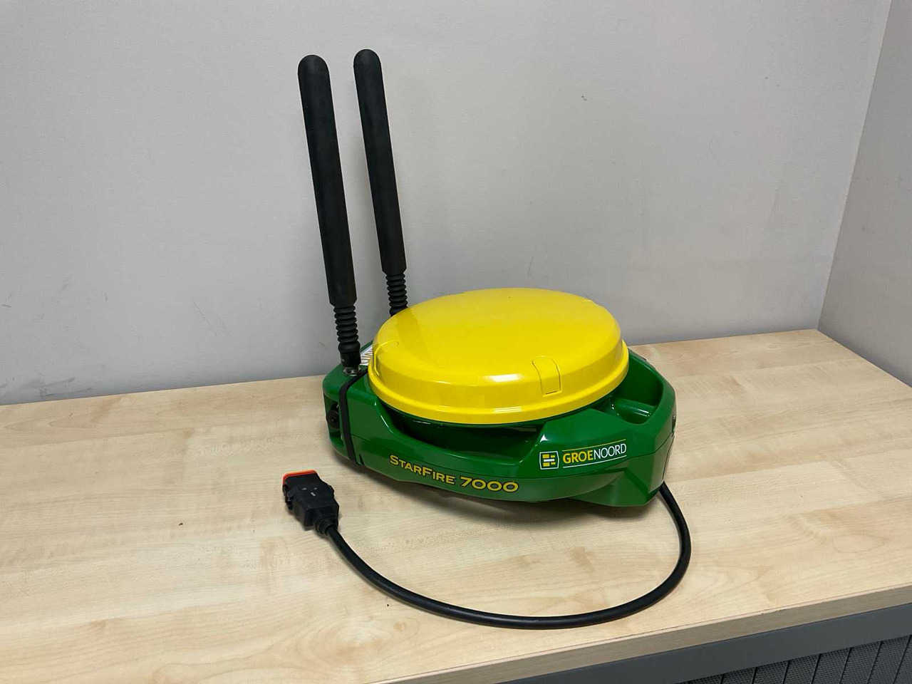 John Deere StarFire 7000 - Chargeur frontal pour tracteur: photos 2 John Deere StarFire 7000 - Chargeur frontal pour tracteur: photos 2