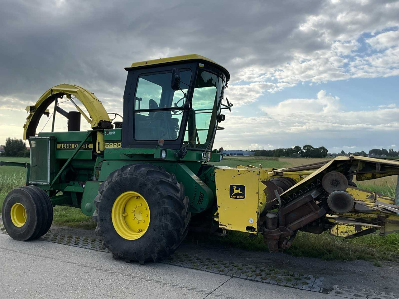 John deere 5820 - Ensileuse: photos 5 John deere 5820 - Ensileuse: photos 5