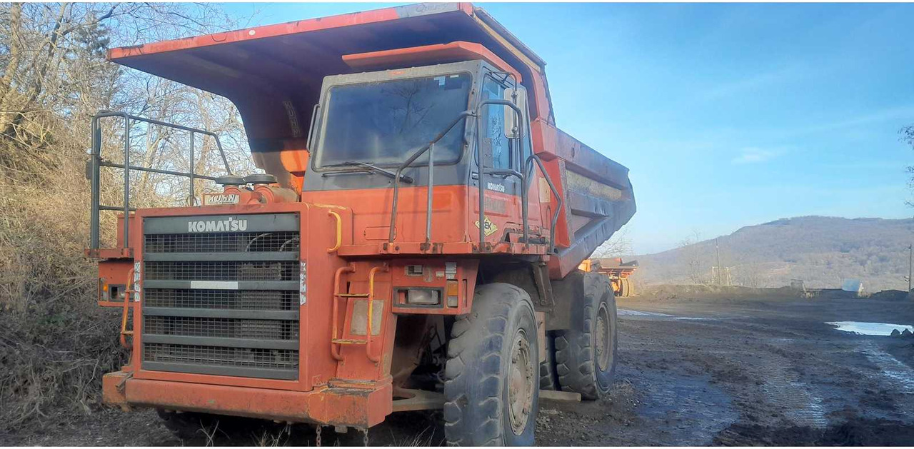 KOMATSU KOMATSU - HD405-6 - DUMPER TRUCK - 2000 - Tombereau: photos 1 KOMATSU KOMATSU - HD405-6 - DUMPER TRUCK - 2000 - Tombereau: photos 1