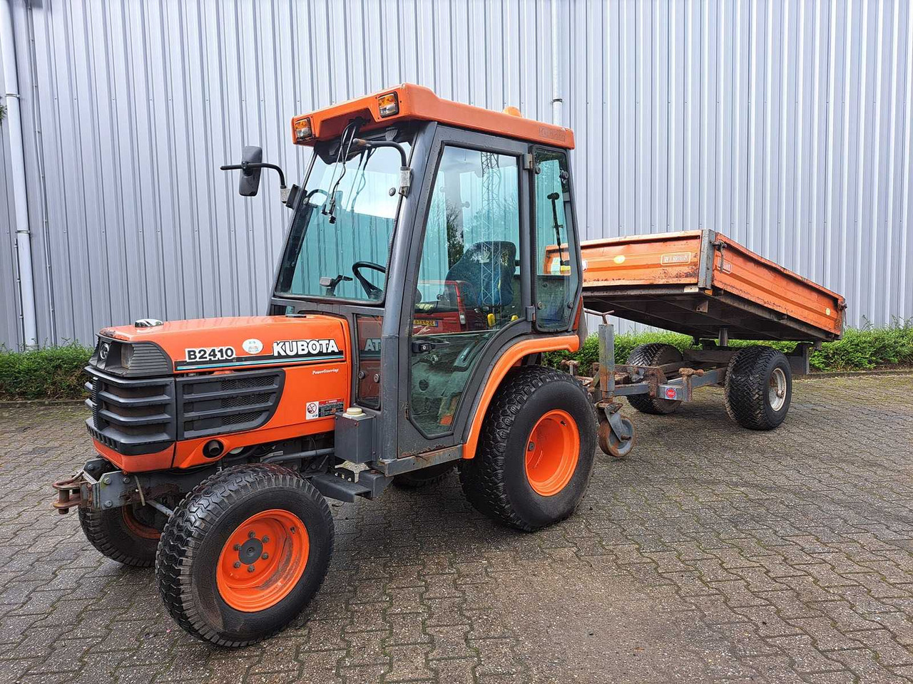 Kubota B4 - Micro tracteur: photos 1 Kubota B4 - Micro tracteur: photos 1