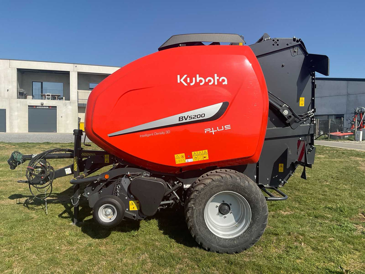Kubota BV5200 - Presse à balles rondes: photos 2 Kubota BV5200 - Presse à balles rondes: photos 2