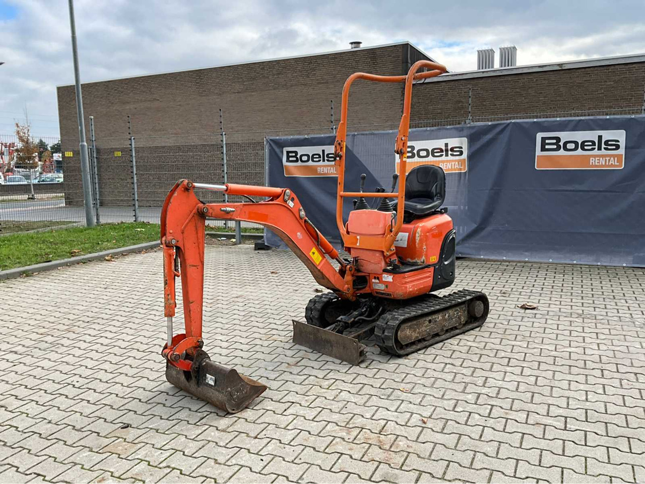 Kubota U10-3 VHG - Mini pelle: photos 1 Kubota U10-3 VHG - Mini pelle: photos 1