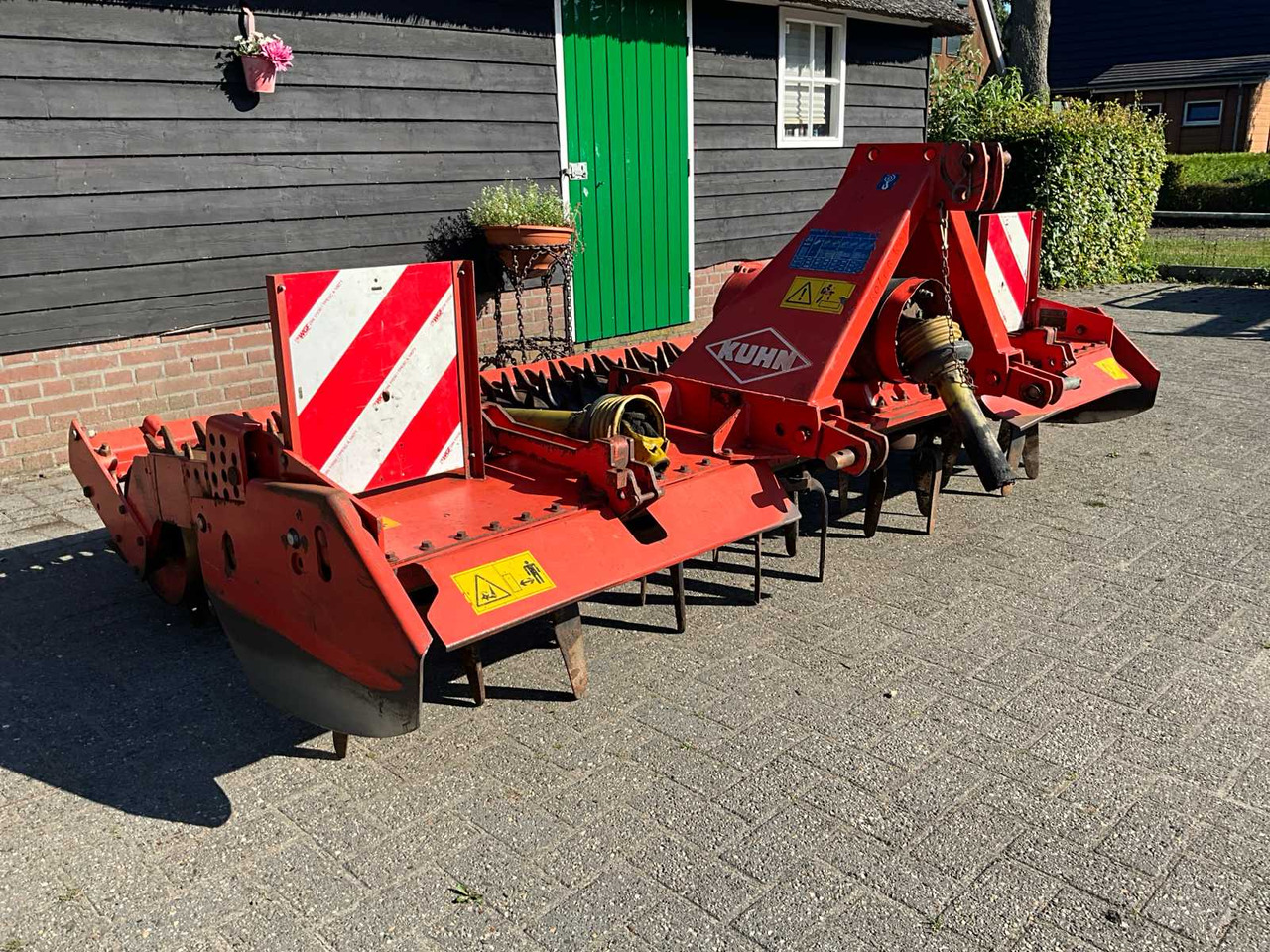 Kuhn HRB302D - Herse rotative: photos 3 Kuhn HRB302D - Herse rotative: photos 3