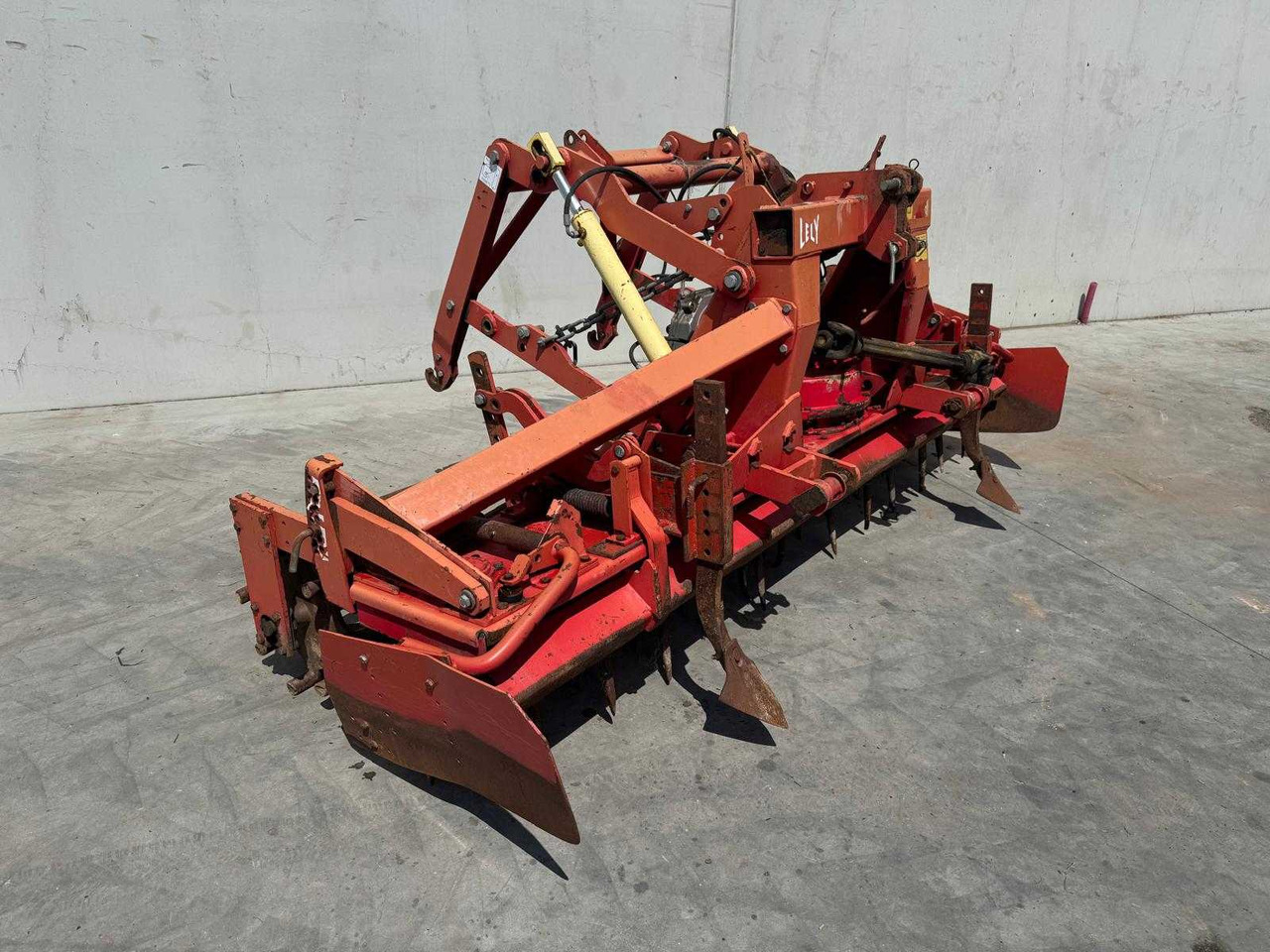 Lely 300-55 - Herse rotative: photos 3 Lely 300-55 - Herse rotative: photos 3