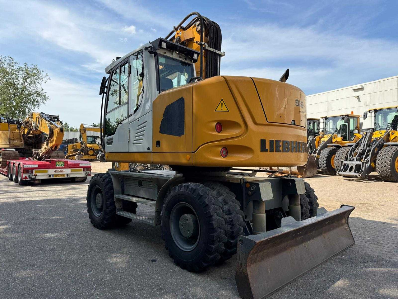 Liebherr A 918 compact - Pelle sur pneus: photos 2 Liebherr A 918 compact - Pelle sur pneus: photos 2