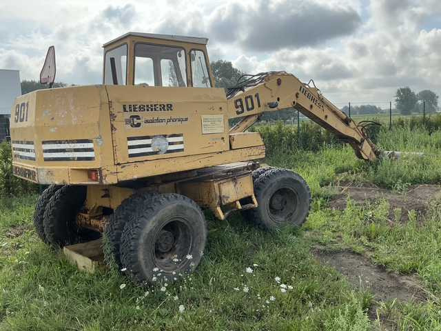 Liebherr A901 - Pelle sur pneus: photos 2 Liebherr A901 - Pelle sur pneus: photos 2
