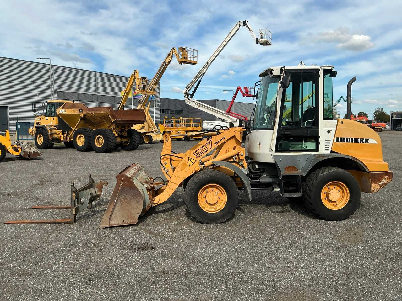 Liebherr L 507 Stereo - Chargeuse sur pneus: photos 2 Liebherr L 507 Stereo - Chargeuse sur pneus: photos 2