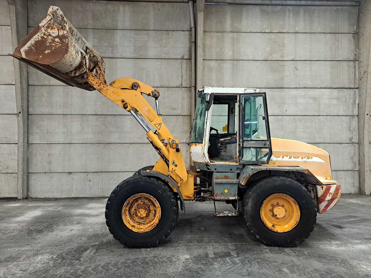 Liebherr L514 - Chargeuse sur pneus: photos 4 Liebherr L514 - Chargeuse sur pneus: photos 4
