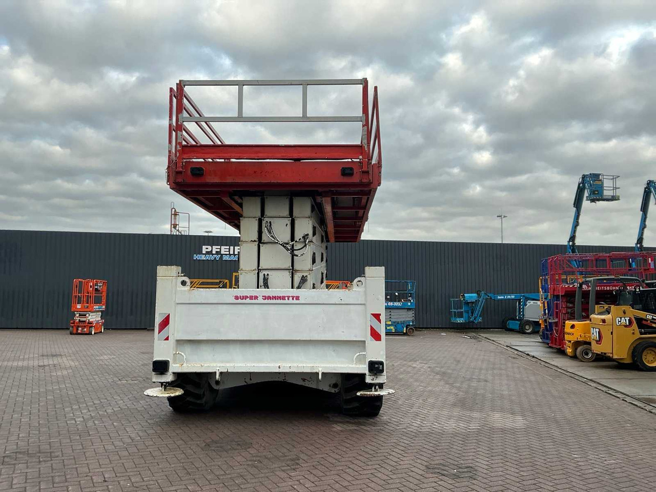 LiftLux 320-30 Super Jannette - Nacelle: photos 2 LiftLux 320-30 Super Jannette - Nacelle: photos 2