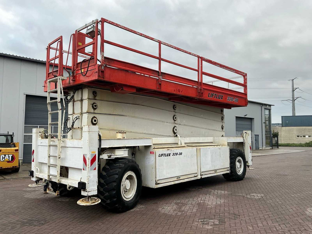 LiftLux 320-30 Super Jannette - Nacelle: photos 5 LiftLux 320-30 Super Jannette - Nacelle: photos 5