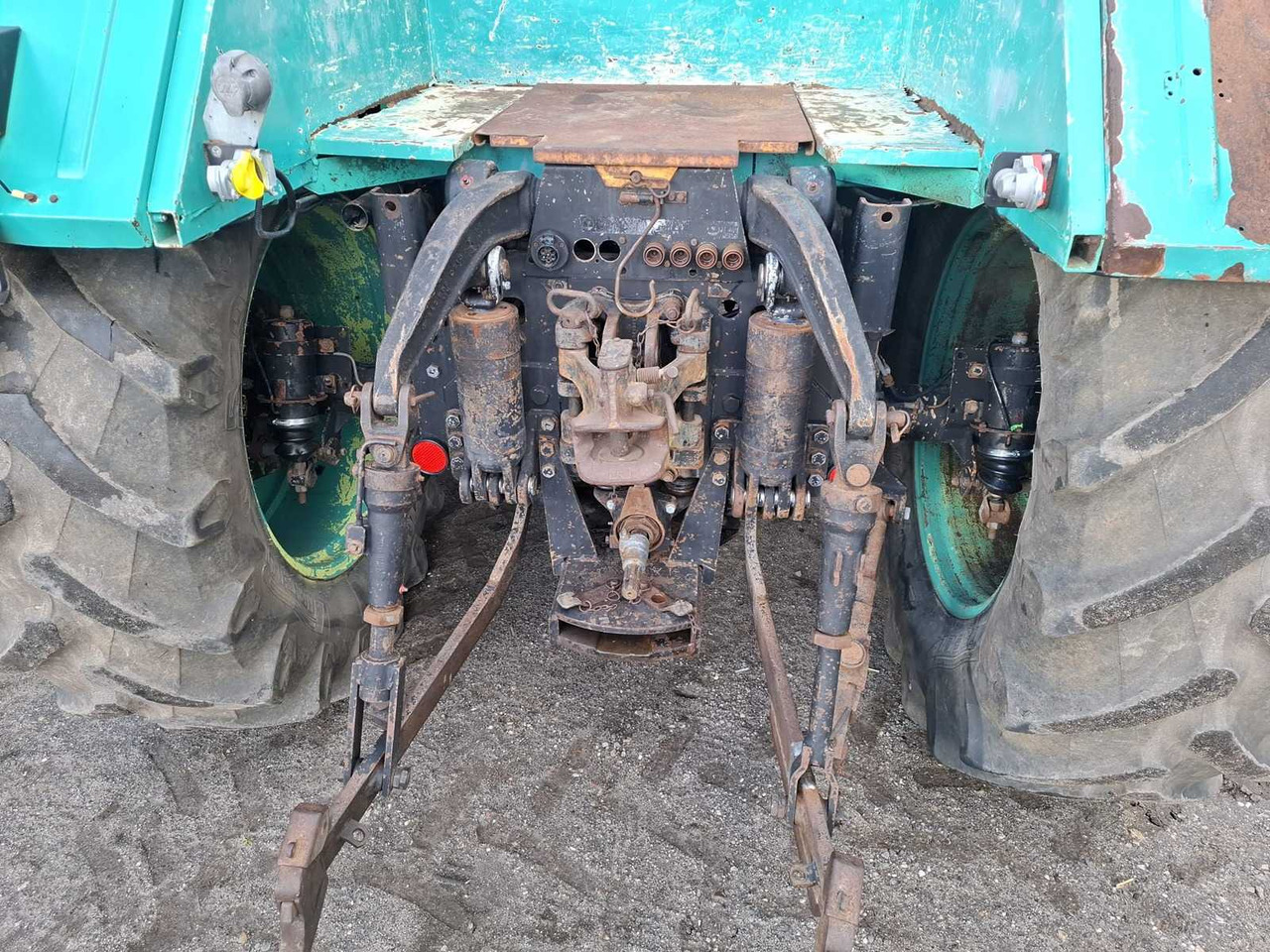 MB (MERCEDES BENZ) - 1982 - TRAC 1500 - ALL-WHEEL DRIVE AGRICULTURAL TRACTOR - Tracteur agricole: photos 5 MB (MERCEDES BENZ) - 1982 - TRAC 1500 - ALL-WHEEL DRIVE AGRICULTURAL TRACTOR - Tracteur agricole: photos 5