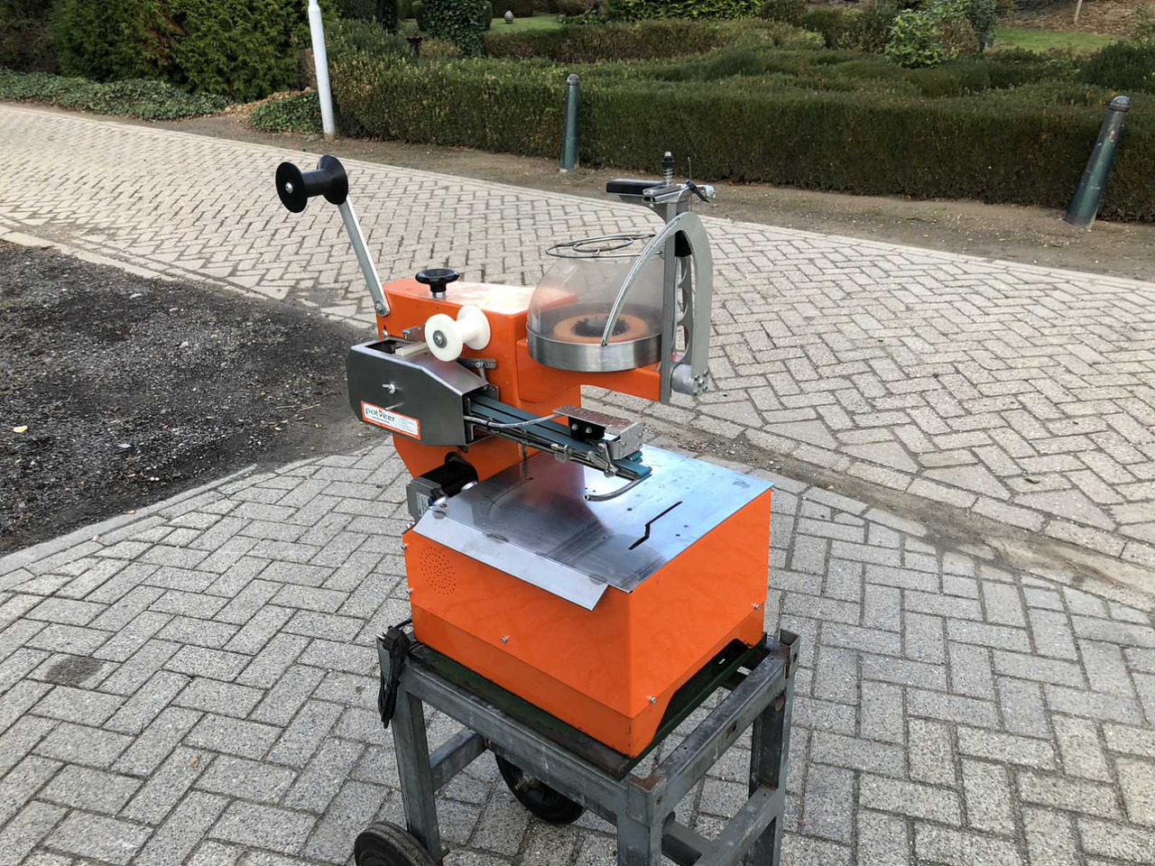 POTVEER  - Machine agricole: photos 1 POTVEER  - Machine agricole: photos 1