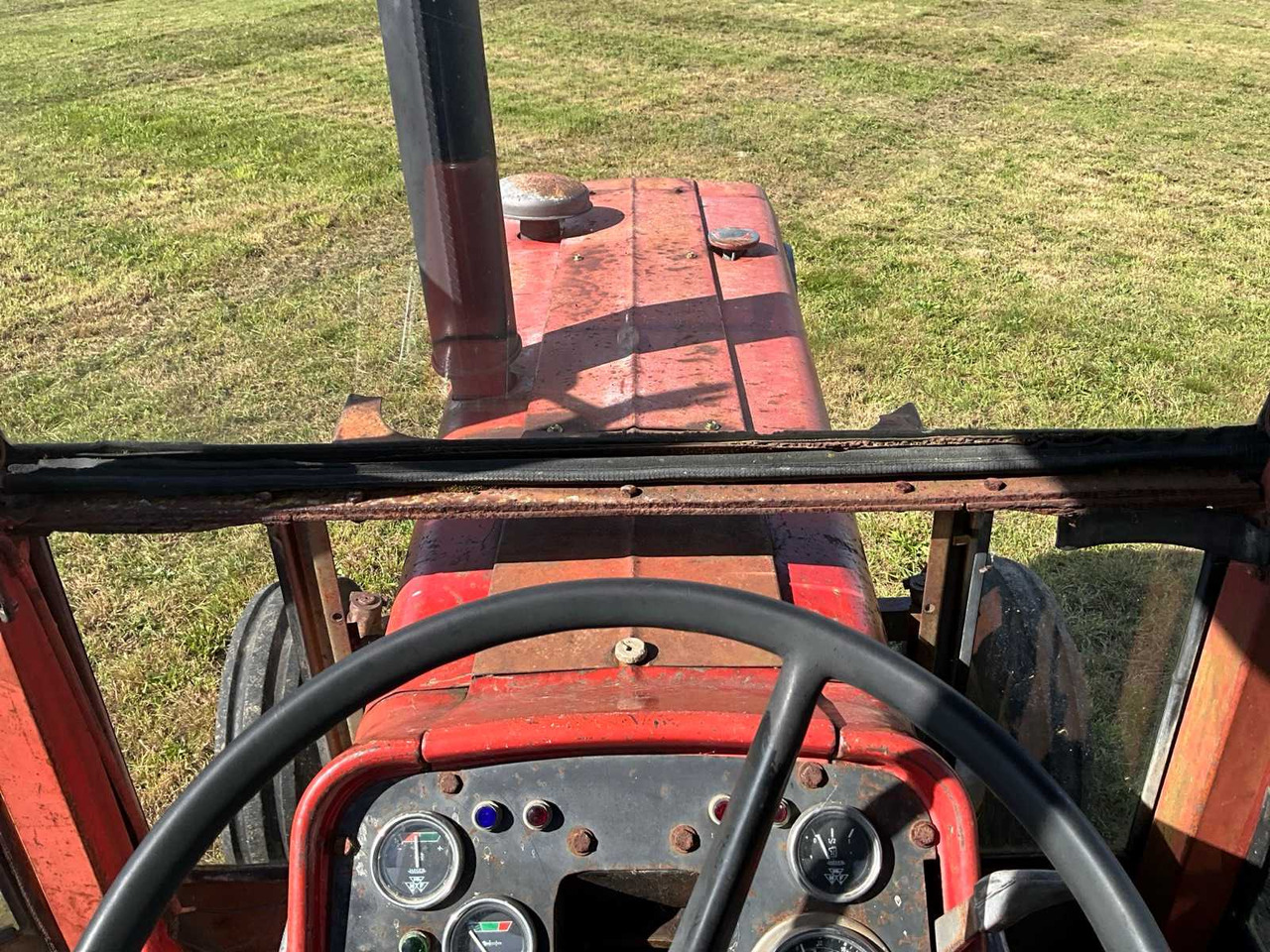 Tracteur agricole Massey Ferguson 1080: photos 12 Tracteur agricole Massey Ferguson 1080: photos 12