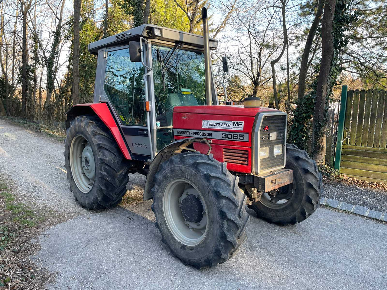Massey Ferguson 3065 - Tracteur agricole: photos 4 Massey Ferguson 3065 - Tracteur agricole: photos 4