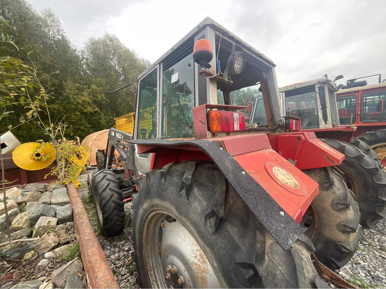 Massey Ferguson MF 699 - Tracteur agricole: photos 2 Massey Ferguson MF 699 - Tracteur agricole: photos 2